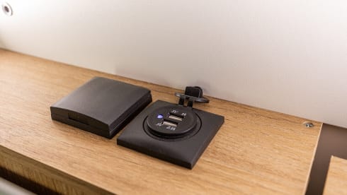 TREFFEN SIE WALLY - UNSER 2022 ROLLER TEAM 746 6 PLATZ, 6 GÜRTEL FAMILIENFREUNDLICHER VAN