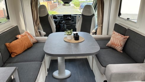 Matze – Beautiful Challenger from 2023 for rent.