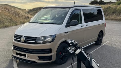 🤎 NOVA 🤎 – 4 berth Volkswagen campervan from 2019