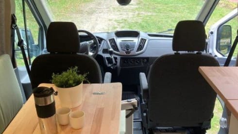 Obbekoe – 2p Ford campervan uit 2025