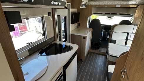 Tina – 6 berth automatic ford roller team