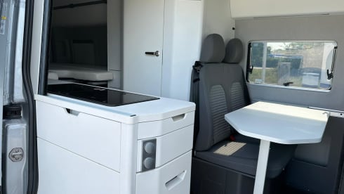 De ZilverGrijze XL – VW Grand California 2.0L TDI 680 from 2021
