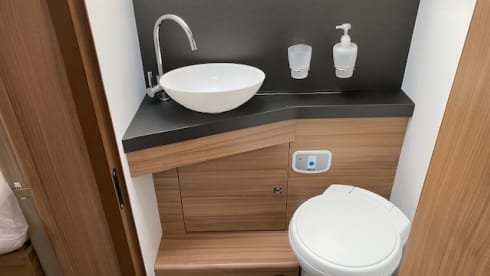 . – Luxury complete Adria semi-integrated camper