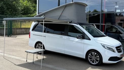 4-person Mercedes-Benz campervan from 2020