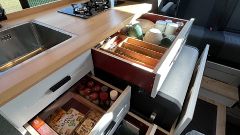 Hank the Van – Luxury off-grid Mercedes Sprinter