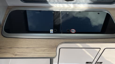 The Grey Horizon – 4 berth Volkswagen T6.1 LWB campervan from 2022