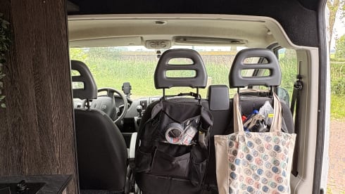 Rocky  – 2p Peugeot bus uit 2012