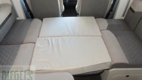 Familie camper Chansson 5 personen  – 5p Chausson semi-integrated uit 2022
