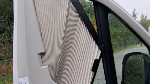 Benimar Tessoro T463 North American hood – automatic