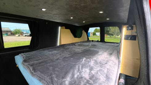 Poppy – 4 berth Volkswagen campervan from 2011