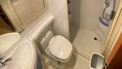 Nita – Small Super Cozy Motorhome