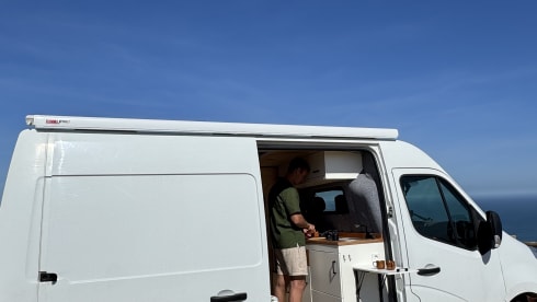 Harry – Opel, off-grid and all you need! 