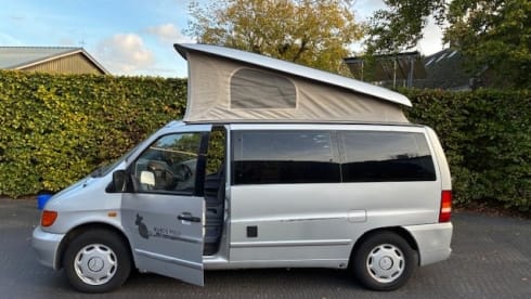 4p Mercedes-Vito campervan uit 1999
