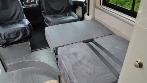 Klara – Autobus Peugeot 4 couchettes de 2018
