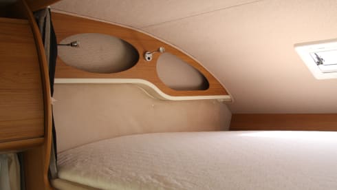 Superbrig 689TC – Fantastic family camper 7 person bunk beds Superbrig 689 TC