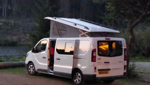 4 berth Trafic campervan - perfect for family adventures