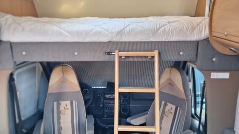 Burstner  – 4p Bürstner alcove 