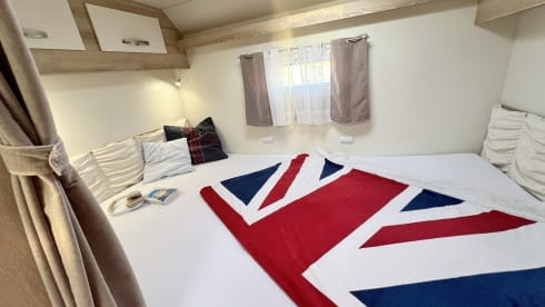 Giotti – Beautiful motorhome with alcove