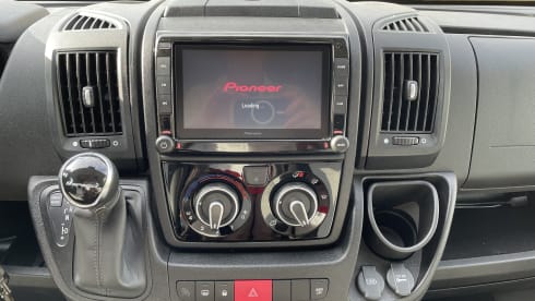 Weinsberg CaraCompact 600MF A automatic