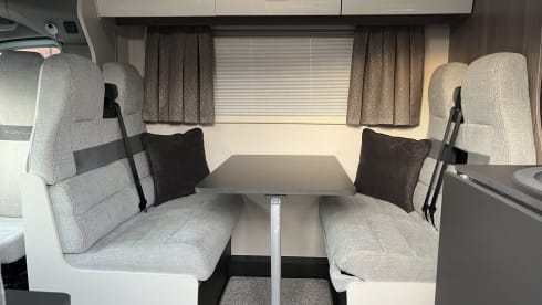 Motorhome – 6 berth Ford swift voyager 485
