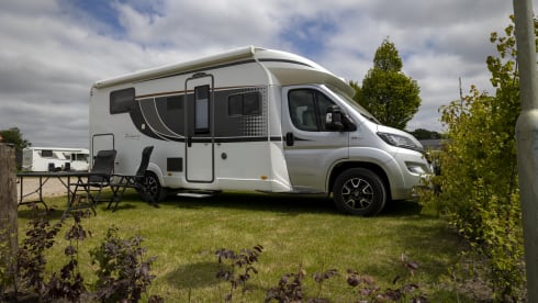S270ZT – S270ZT 4 person Bürstner Lyseo Harmony Line 736 semi-integrated from 2023