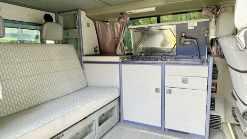 WEST – Westfalia Volkswagen T4