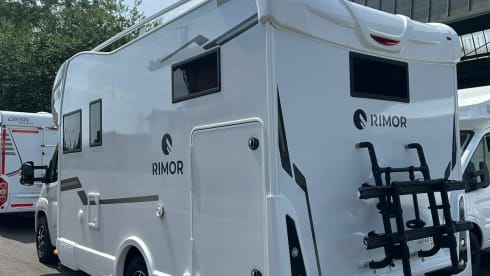 Nr. 39 – Rimor Super Brig 87, viel Komfort mit Standklima etc.
