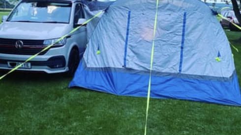 VW_VACAY – 4 berth Volkswagen campervan from 2020