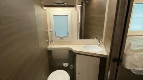 MOBI-) – BRAND NEW 5-person camper - also for your WINTER HOLIDAY