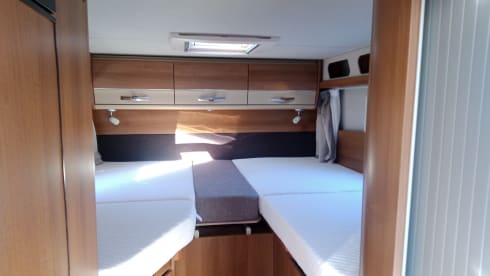Fully furnished 2p Knaus 650MEG2 2019, length beds