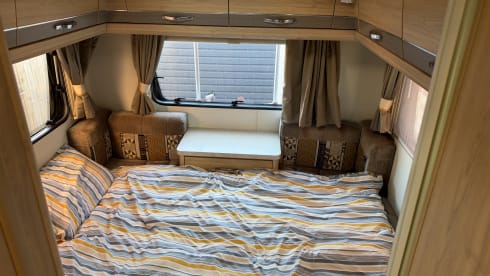 Our Molly – 6 berth Peugeot alcove from 2015