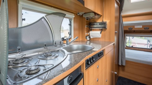 Dethleffs Advantage  – 4 person camper with bunk beds and air conditioning from 2011