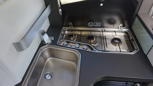4p Adria Sonic plus 700 from 2023