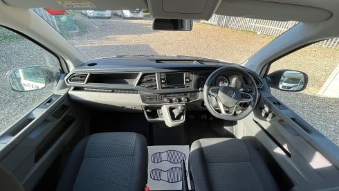 YR71KTO NOMAD LONDON – 4 Berth Nomad Camper LONDON - ROMFORD