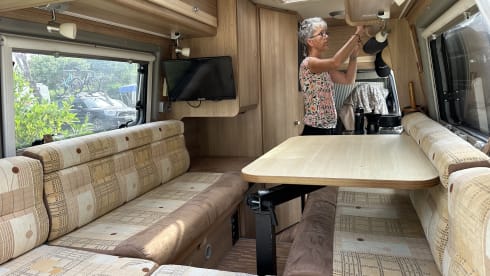 Trend – Cozy 2-6 person fully equipped camper bus 