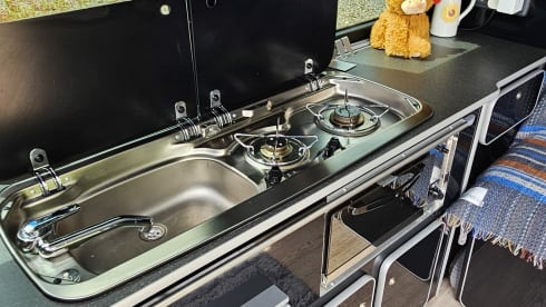 Lizzy the camperess  – 4 berth Volkswagen campervan from 2012