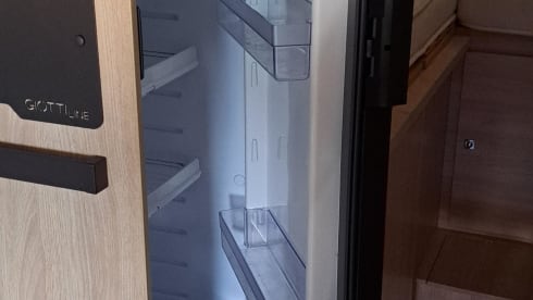 De Vrije Vogel – 4p Giottiline semi-integrated uit 2022