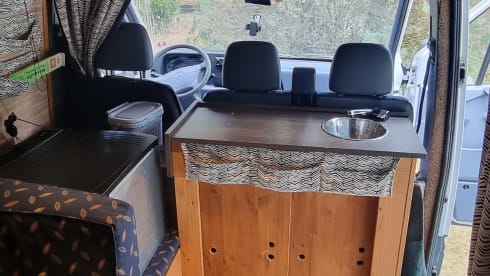 Tortuga – 2p Mercedes-Benz campervan uit 1997