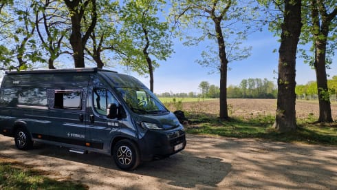 Ken en Oksana's Benivan 160 Stormline  – 2p Benimar Benivan 160 Stormline bus from 2026