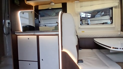 Reis wijzer – McLouis 2023 semi-integrated for 5 persons