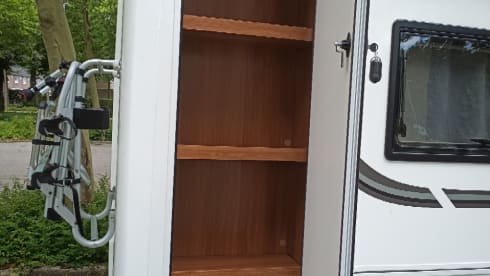 Fleurette Magisten 73LJF with bathroom in the back