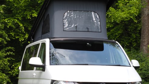 Luna – Luna luxury VW campervan SW everything included 