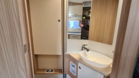 Bürstner – 4p Bürstner semi-integrated from 2018