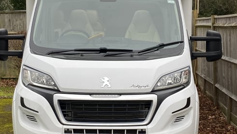 Classy Bailey Autograph - 4 berth