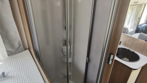 Anne – Carado i447