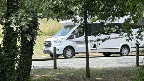 Benimar Cocoon 468 – DELUXE mobile home 4 pers with tow bar