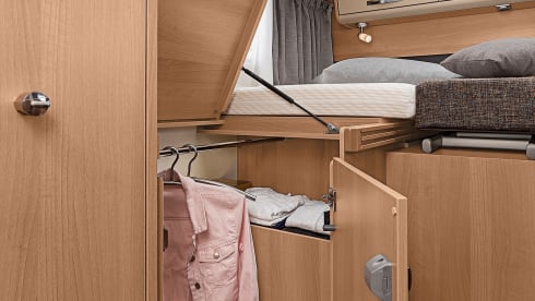 'Almost' new KNAUS VAN I 650 MEG.