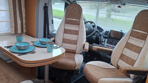 De Vrijbuiter – 2p Bürstner halbintegriert ab 2011