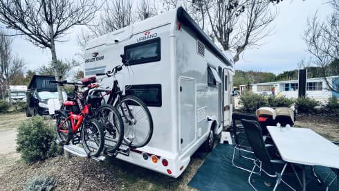 6p Roller Team Kronos 277M Performance Plus Alcove from 2023