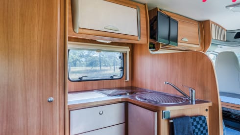 De bergveroveraar – 4p Challenger semi-integrated from 2009